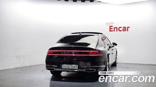 Genesis G90 2023 — Photo 15/20
