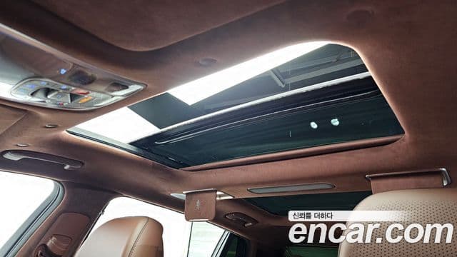 Genesis G90 2023 — Photo 19/20