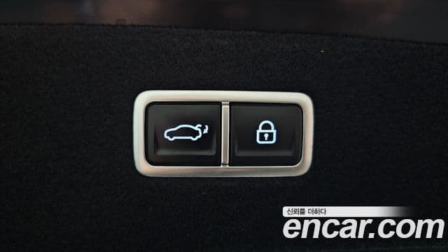 Genesis G90 2023 — Photo 13/20