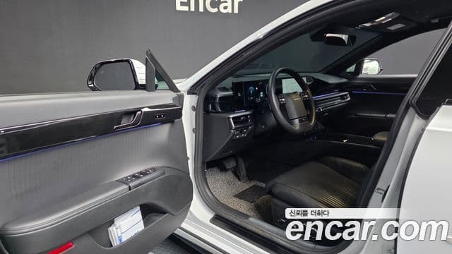Hyundai Grandeur 2023 — ფოტო 9/20