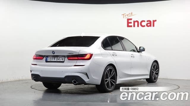 BMW 3 Series 2022 — ფოტო 2/20