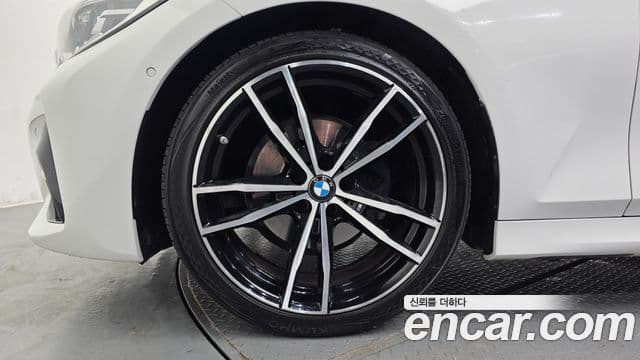 BMW 3 Series 2022 — фото 5 из 20