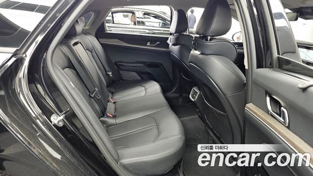Kia K5 2023 — фото 12 из 20