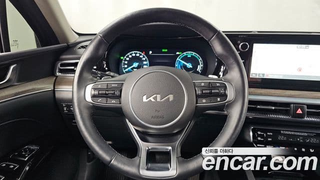 Kia K5 2023 — Şəkil 13/20