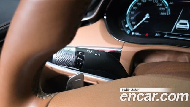 Genesis GV70 2022 — ფოტო 12/34