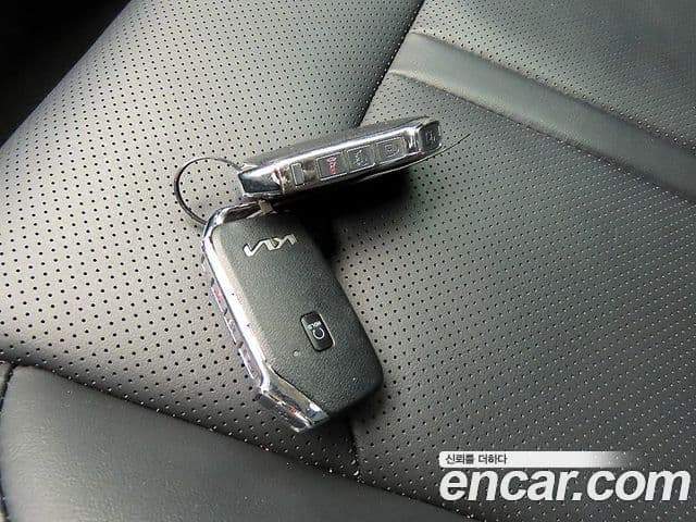 Kia K5 2022 — Şəkil 15/20