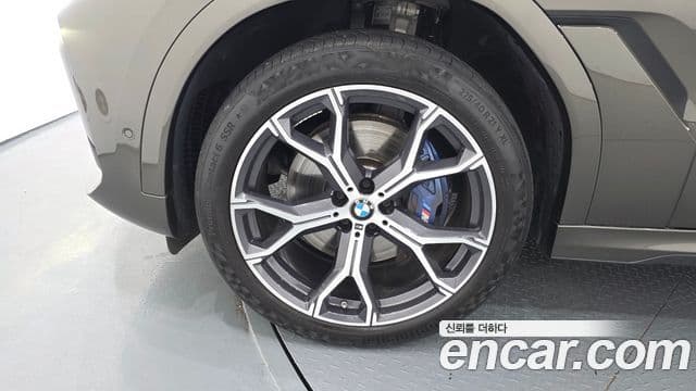 BMW X6 2022 — ფოტო 5/20