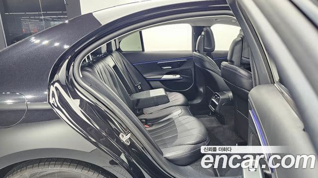 Mercedes-Benz E-Class 2024 — Şəkil 19/20