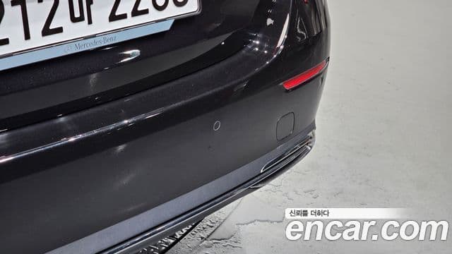 Mercedes-Benz E-Class 2024 — Photo 1/30