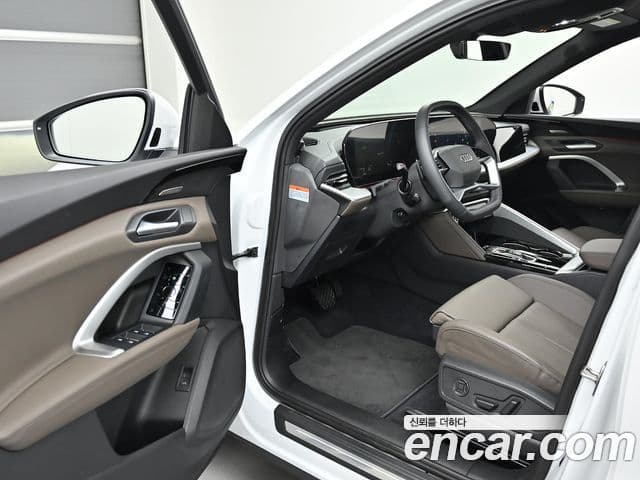 Audi Q5 2025 — Şəkil 10/20