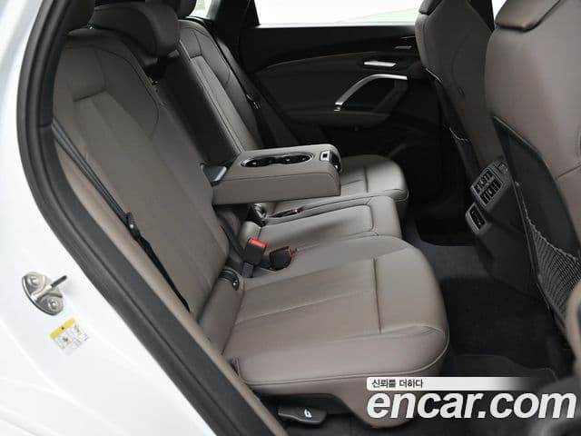 Audi Q5 2025 — Şəkil 11/20