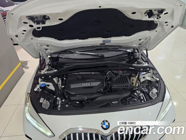 BMW 1 Series 2022 — фото 5 из 20