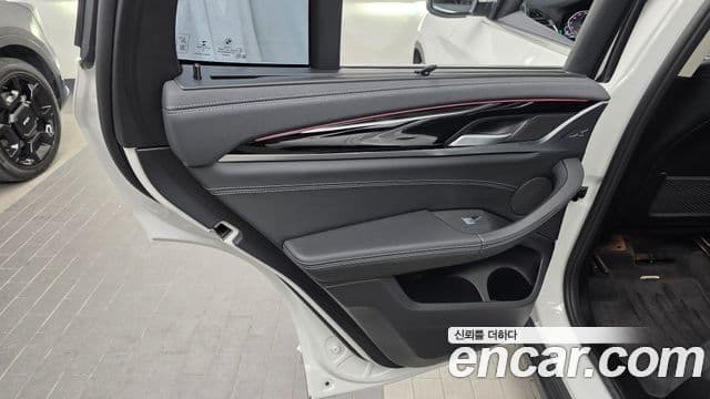 BMW X3 2022 — Photo 7/32