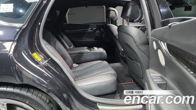 Genesis Electrified G80 2023 — Şəkil 12/20