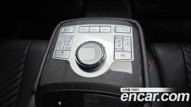Genesis Electrified G80 2023 — Şəkil 18/20