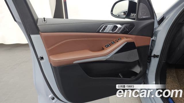 BMW X5 2024 — Photo 17/31