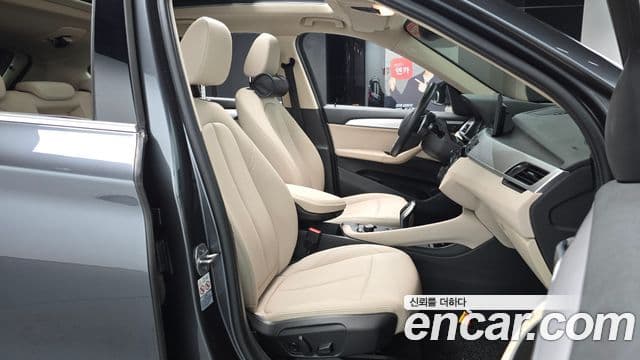 BMW X1 2020 — Şəkil 12/20