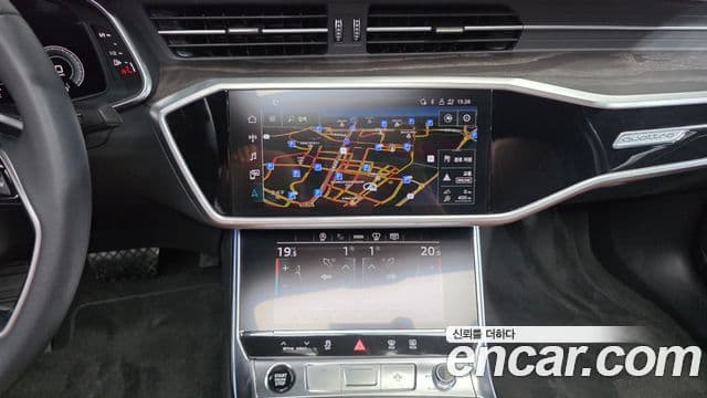 Audi A6 2023 — ფოტო 13/20