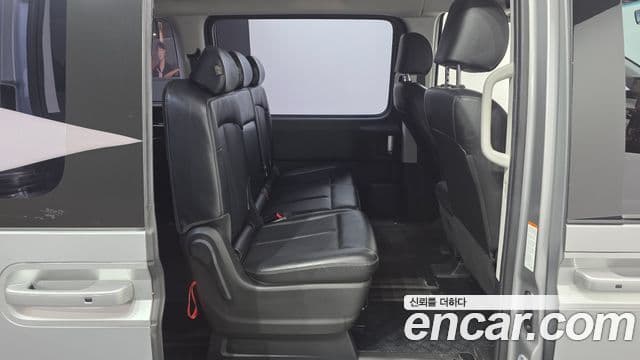 Hyundai Staria 2022 — фото 12 из 20