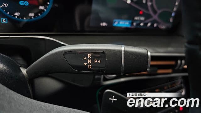 Mercedes-Benz EQC 2021 — ფოტო 2/33