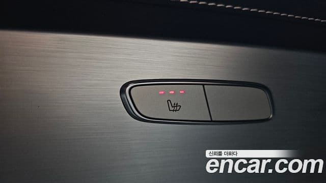 Mercedes-Benz EQC 2021 — ფოტო 19/33
