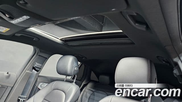 Mercedes-Benz EQC 2021 — ფოტო 25/33
