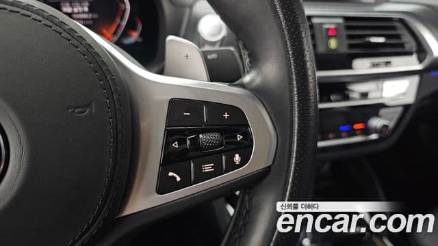 BMW X4 2021 — Photo 19/37