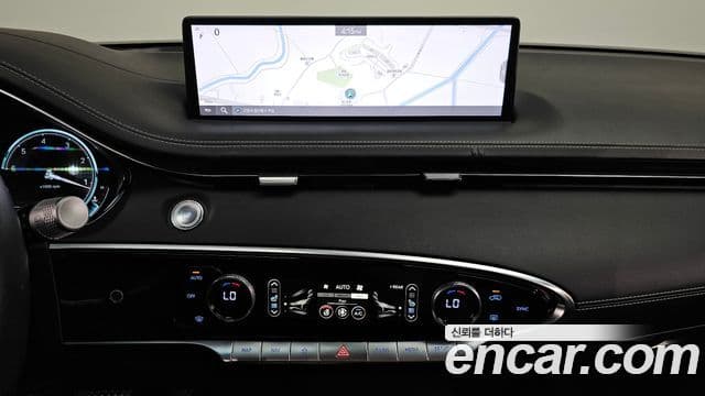 Genesis GV70 2021 — Şəkil 14/20