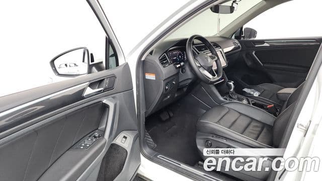 Volkswagen Tiguan 2023 — Şəkil 10/20