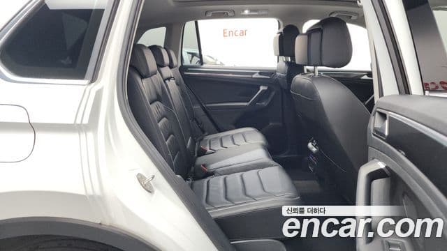 Volkswagen Tiguan 2023 — Şəkil 11/20