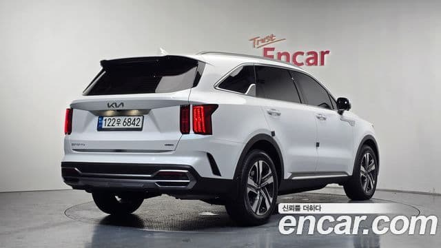 Kia Sorento 2022 — Фото 2/20