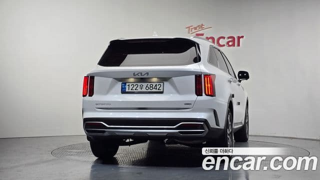 Kia Sorento 2022 — Фото 4/20