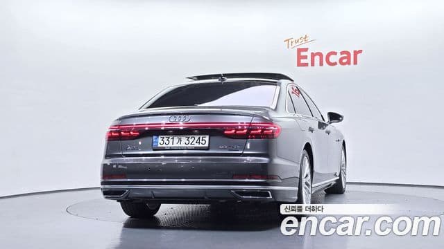 Audi A8 2020 — ფოტო 4/20