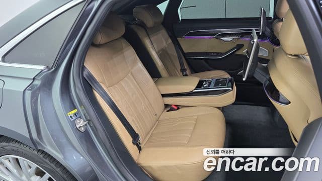 Audi A8 2020 — ფოტო 11/20