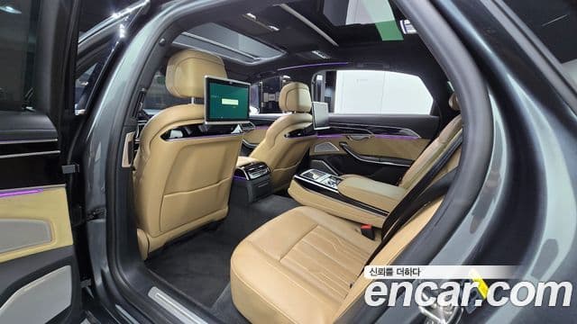 Audi A8 2020 — ფოტო 12/20