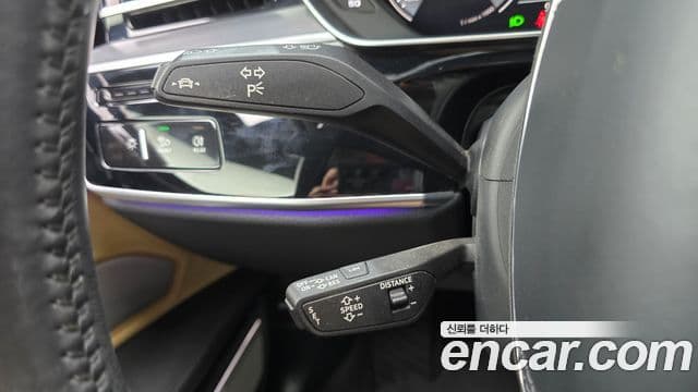 Audi A8 2020 — Photo 27/45