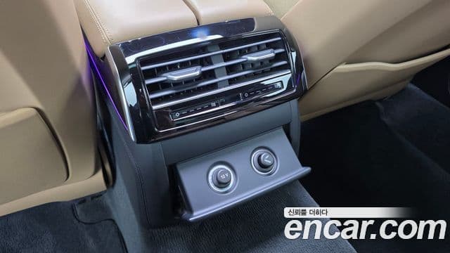 Audi A8 2020 — Photo 2/45