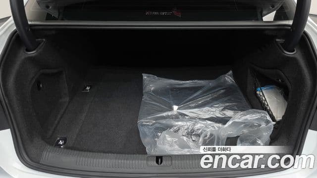 Audi A4 2021 — Şəkil 17/20