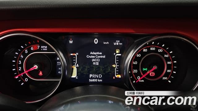 Jeep Wrangler 2020 — Şəkil 8/20