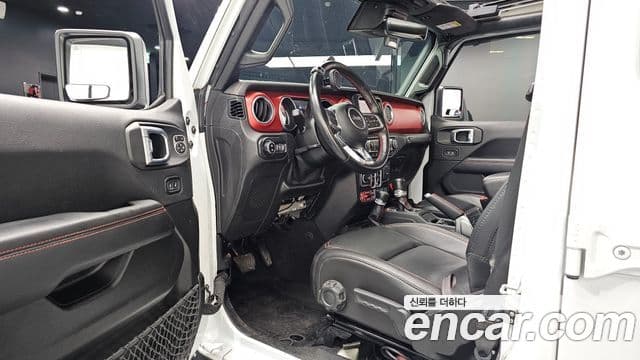 Jeep Wrangler 2020 — Şəkil 10/20