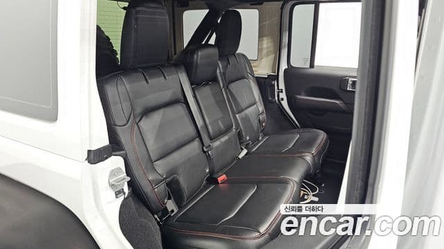 Jeep Wrangler 2020 — Şəkil 11/20