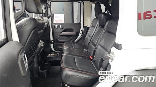Jeep Wrangler 2020 — Şəkil 12/20