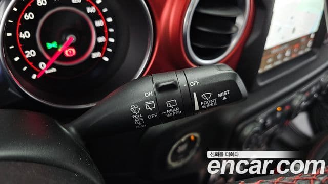 Jeep Wrangler 2020 — Şəkil 35/35