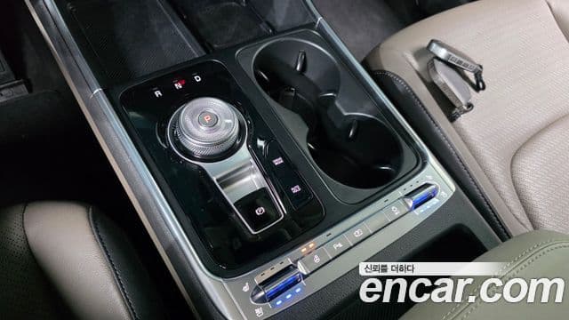 Kia Carnival 2024 — Şəkil 9/20