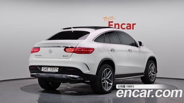 Mercedes-Benz GLE-Class 2018 — Şəkil 2/20
