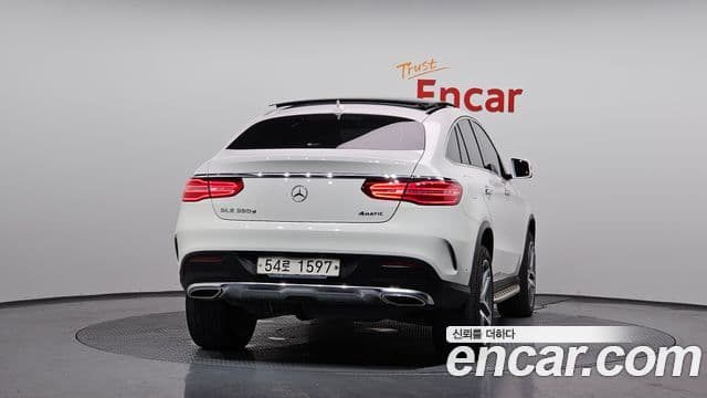 Mercedes-Benz GLE-Class 2018 — Şəkil 4/20