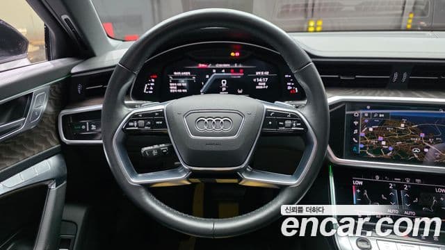 Audi A6 2022 — ფოტო 13/20