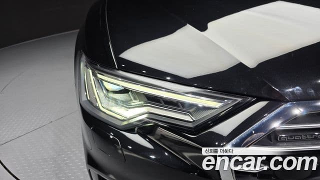 Audi A6 2022 — ფოტო 24/36