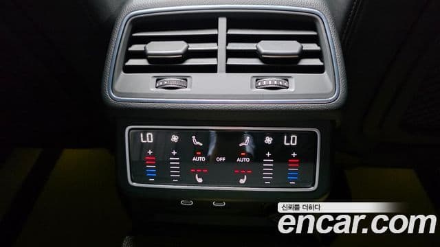 Audi A6 2022 — ფოტო 7/36