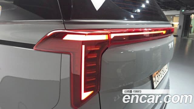 Kia Carnival 2024 — Photo 18/42